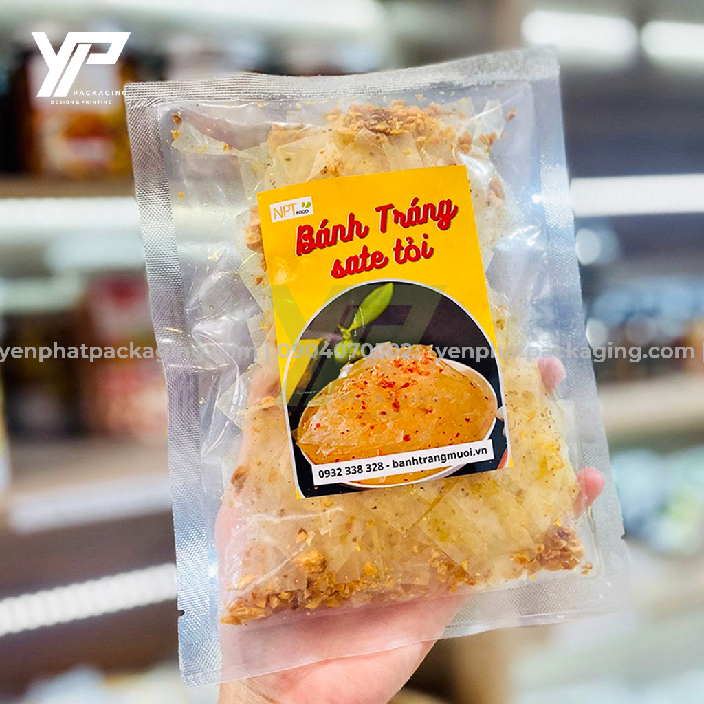 Túi pa đựng bánh tráng sate tỏi dán tem nhãn đơn giản