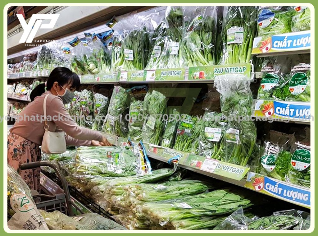 Túi OPP dán miệng đựng thực phẩm, rau sạch thường thấy trong các siêu thị